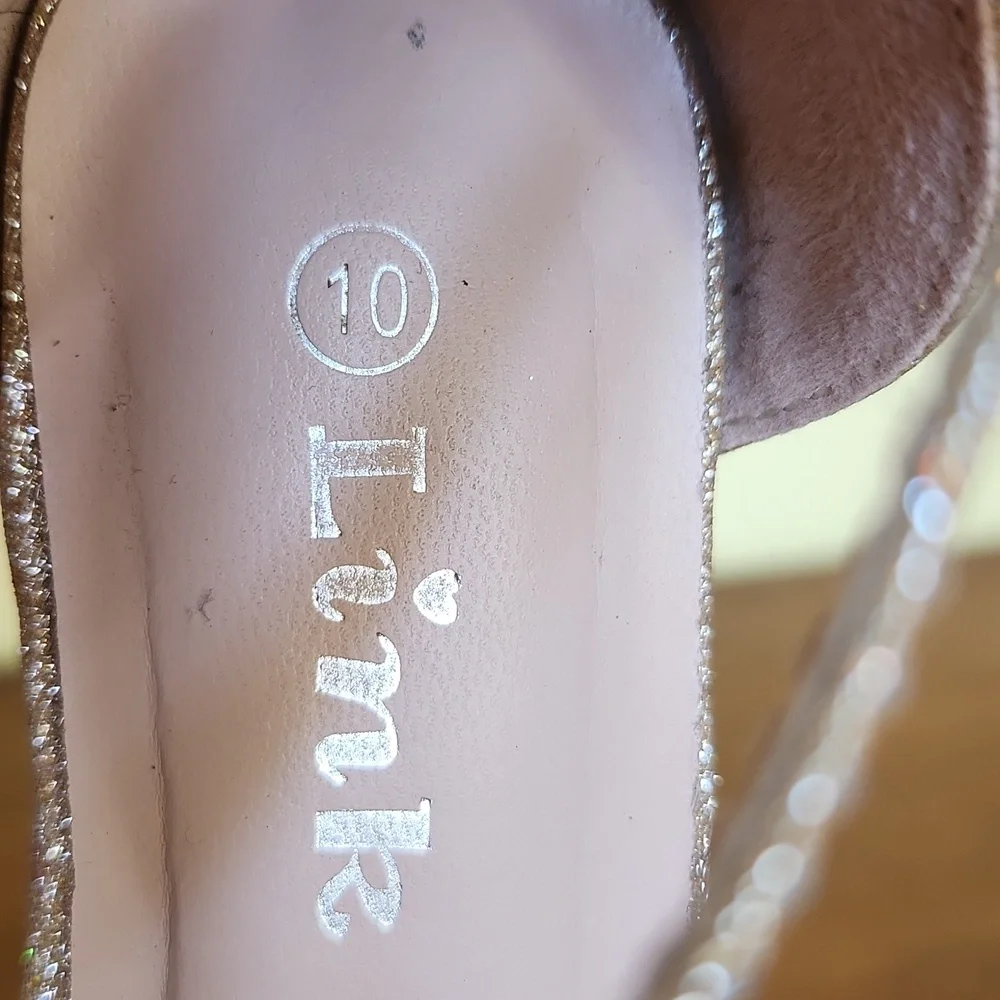 Link Fantastic-90K Girl's Rhinestone Chunk Heel Sandals Size 10